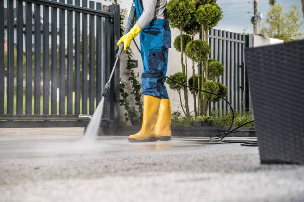 Animal Enclosure Cleaning in Greenwood, IN